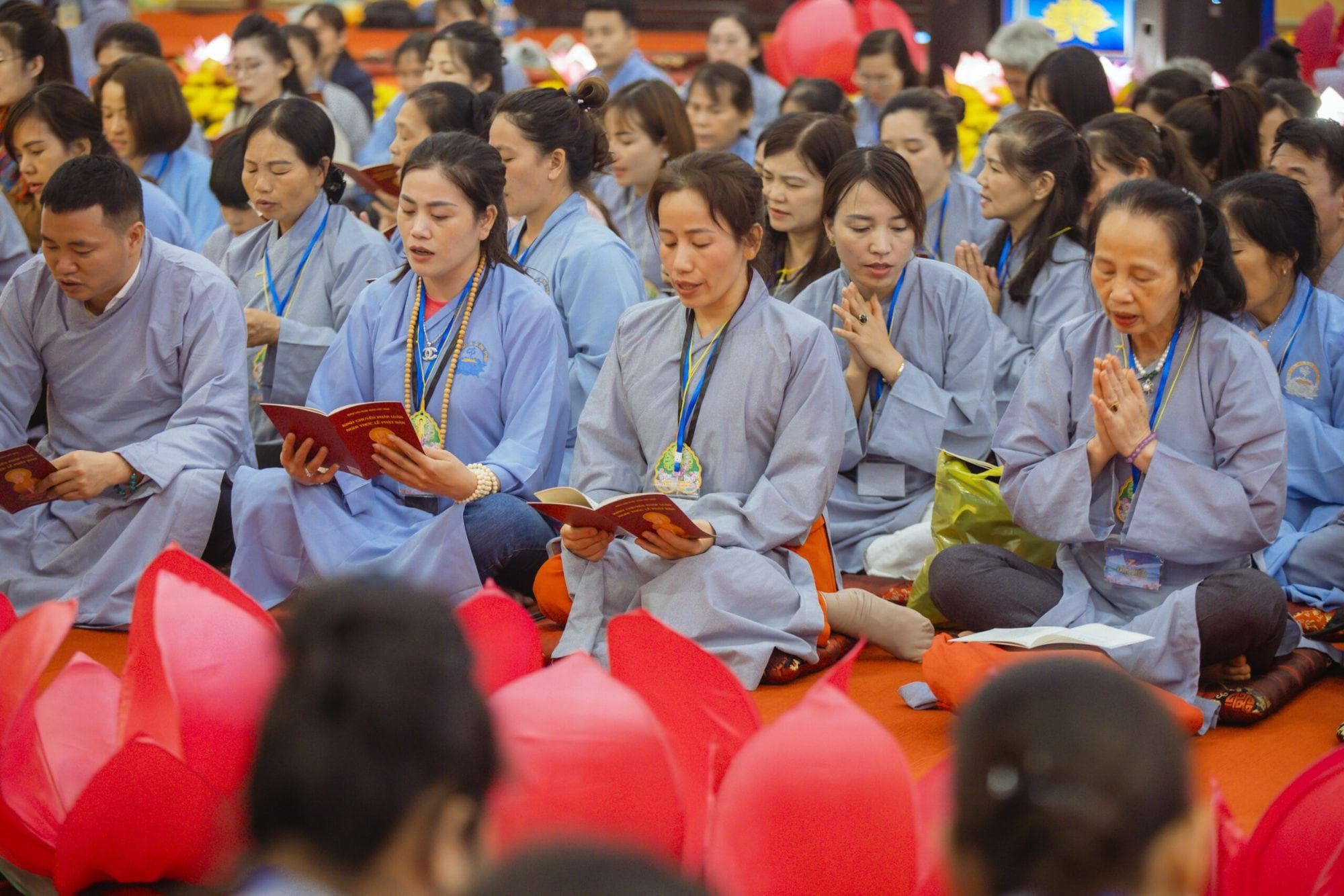 Attending dharma teaching sessions is an excellent way to understand Buddhist philosophy 